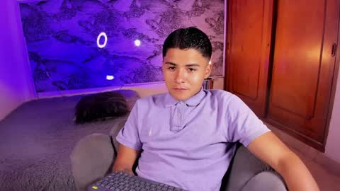 Liam online show from March 31, 8:42 pm