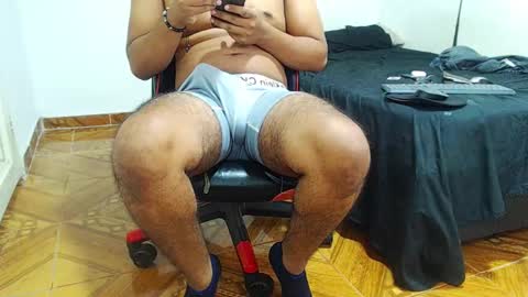 Snapshot of liam_k18 chatting on December 7, 9:11 pm liam_k18 online show from December 7, 9:11 pm