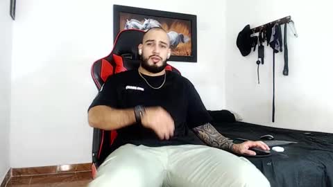 Snapshot of liam_k18 chatting on December 8, 4:14 am liam_k18 online show from December 8, 4:14 am