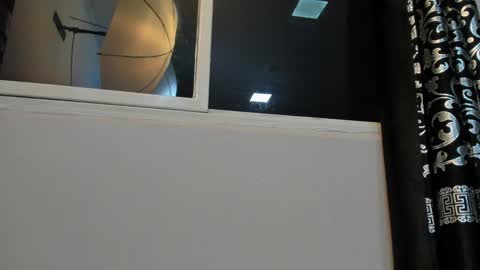 LIAM KLEIN online show from January 30, 11:11 am