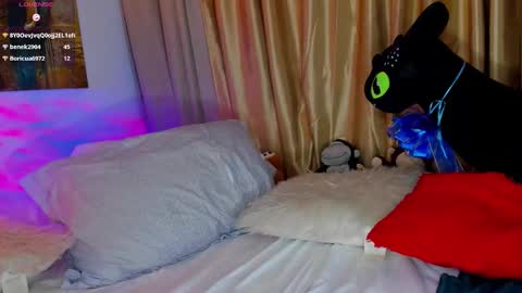 Snapshot of liam_oficial chatting on November 5, 2:33 am liam online show from November 5, 2:33 am