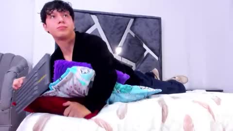 Call me Lian online show from January 18, 12:20 pm