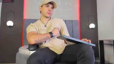 Liam online show from February 10, 7:18 pm