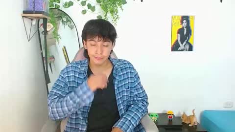 Snapshot of liam_xul chatting on October 27, 8:24 pm liamxul online show from October 27, 8:24 pm