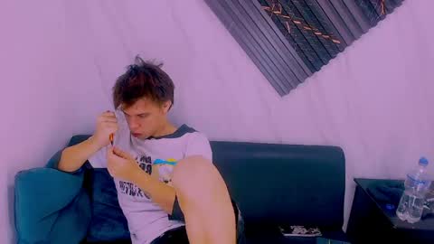 liam_york online show from April 15, 4:52 am