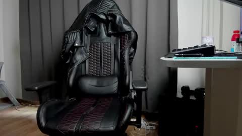 Liam online show from March 3, 7:21 am