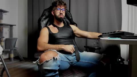 Liam online show from March 5, 6:12 am