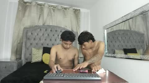 Snapshot of liamandjordan chatting on November 13, 1:04 am LiamANDjordan online show from November 13, 1:04 am