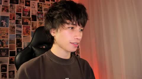 Liam online show from April 7, 7:31 am