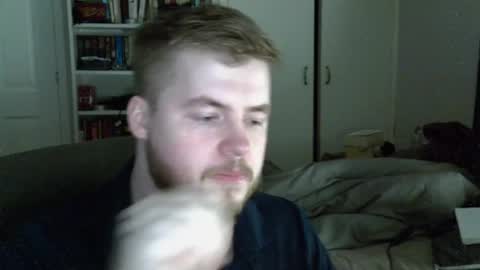 Snapshot of liamfoxx chatting on March 6, 1:46 am Liam Fox online show from March 6, 1:46 am