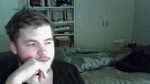 Snapshot of liamfoxx chatting on April 3, 2:09 am Liam Fox online show from April 3, 2:09 am