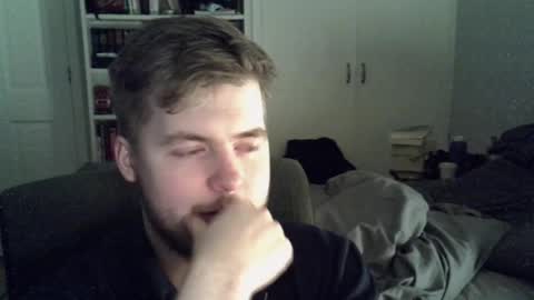 Snapshot of liamfoxx chatting on April 18, 2:59 am Liam Fox online show from April 18, 2:59 am