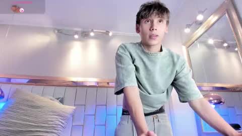 liaml_18_ online show from November 27, 10:01 pm