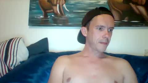 Snapshot of liamrosezn chatting on January 18, 7:06 pm LiamRose online show from January 18, 7:06 pm