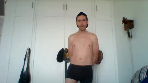 Snapshot of liamrosezn chatting on June 16, 7:55 am LiamRose online show from June 16, 7:55 am