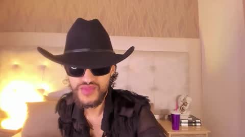 Snapshot of liamsamderz chatting on October 18, 11:55 am LiamSamderz online show from October 18, 11:55 am