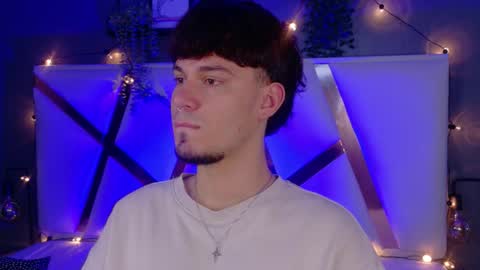 Liam Thunder online show from November 21, 3:16 am