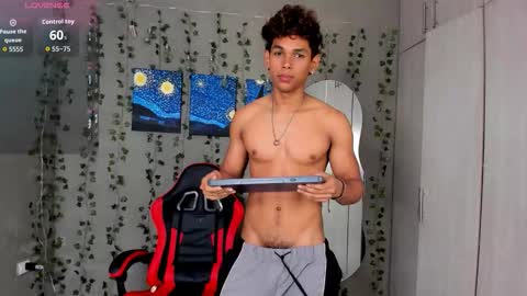 Snapshot of liamvibes212 chatting on March 14, 1:38 pm liamvibes212 online show from March 14, 1:38 pm