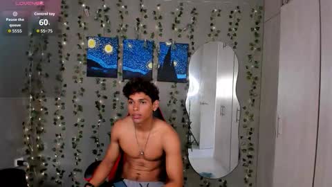 Snapshot of liamvibes212 chatting on March 18, 1:36 pm liamvibes212 online show from March 18, 1:36 pm
