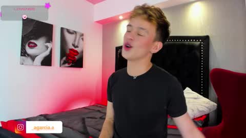 liam online show from February 19, 5:14 am