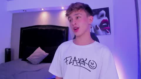 liam online show from April 1, 4:46 am