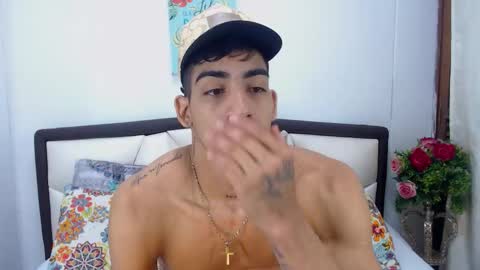 L I A M online show from November 25, 10:37 am