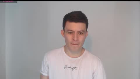 Snapshot of lian_eathan chatting on October 24, 2:41 am lian_eathan online show from October 24, 2:41 am