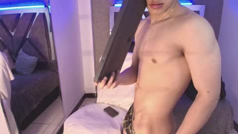 lian online show from September 25, 4:38 am