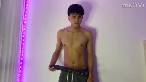 lian_y_dilan online show from April 4, 10:51 pm