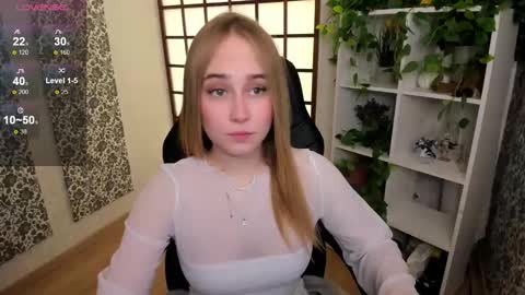 Snapshot of liana_bright chatting on February 3, 2:03 am Liana online show from February 3, 2:03 am