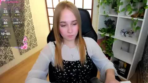 Snapshot of liana_bright chatting on February 6, 3:59 am Liana online show from February 6, 3:59 am