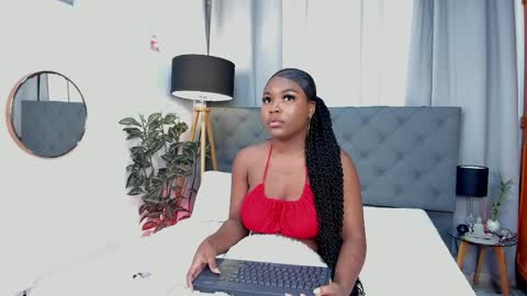 Lianasmith online show from March 28, 9:36 pm