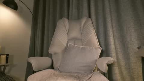 lianewhite online show from February 25, 12:20 am