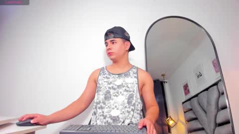 lianfox_ online show from February 18, 12:34 pm