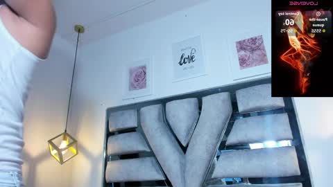 lianfox_ online show from April 8, 12:38 pm