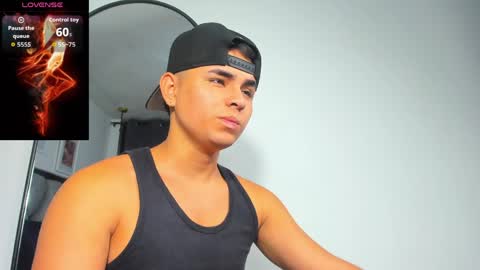 lianfox_ online show from June 3, 12:19 pm