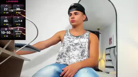 lianfox_ online show from July 26, 1:29 pm