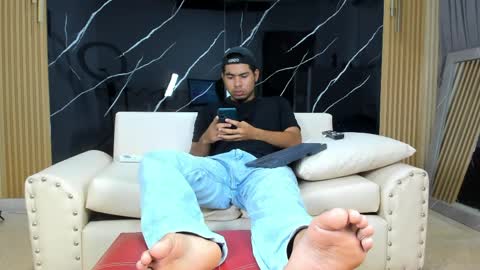 Liang online show from April 16, 1:17 am