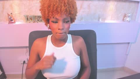 LiannaDixon online show from December 13, 4:38 pm