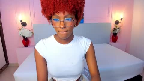 LiannaDixon online show from January 28, 2:42 pm