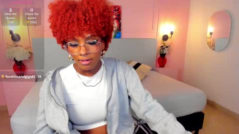 LiannaDixon online show from February 6, 4:03 pm