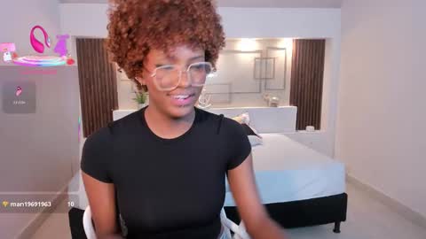 LiannaDixon online show from October 10, 8:52 pm