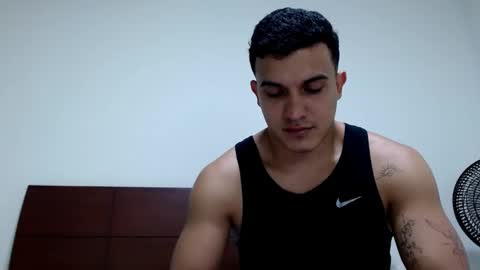 Snapshot of lianstonne chatting on March 2, 8:04 pm Liamstonne online show from March 2, 8:04 pm