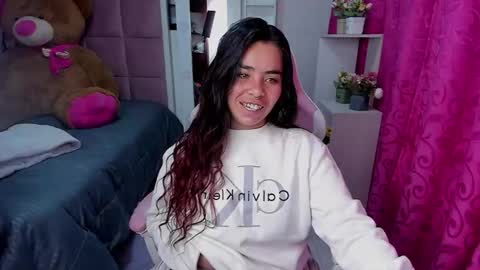 Snapshot of liany_taylor chatting on February 15, 2:52 am liany_taylor online show from February 15, 2:52 am