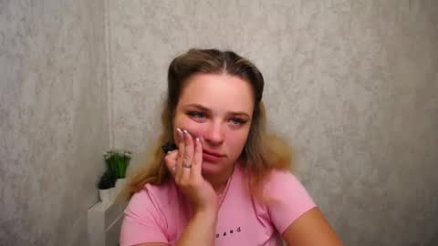 Liara online show from June 26, 5:56 am
