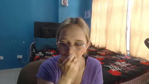 Lia Roberts online show from October 10, 12:04 pm