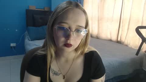 Lia Roberts online show from October 20, 11:54 am