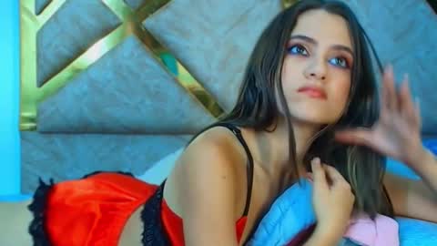 Snapshot of liaruso chatting on December 5, 6:22 pm liaross online show from December 5, 6:22 pm