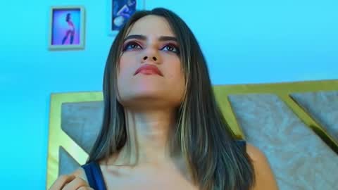 Snapshot of liaruso chatting on December 6, 7:23 pm liaross online show from December 6, 7:23 pm