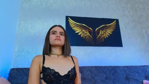 Snapshot of liaruso chatting on March 1, 11:37 pm liaross online show from March 1, 11:37 pm